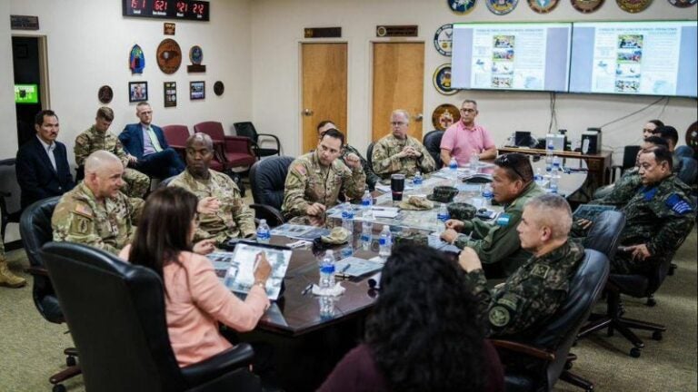 Ministra Defensa Fuerza Conjunta Bravo