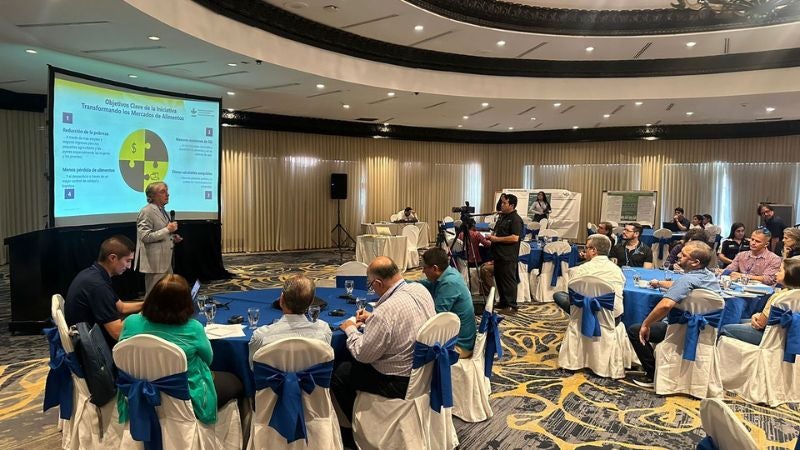 Con innovaciones tecnológicas buscan mejorar producción de café, frijol y maíz