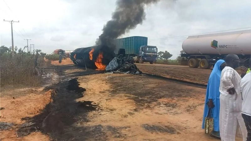 Al menos 140 muertos en Nigeria por la explosión de cisterna de combustible