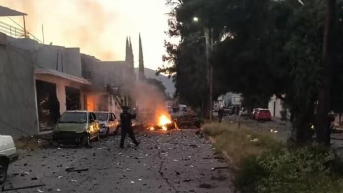 Explosión de carro bomba