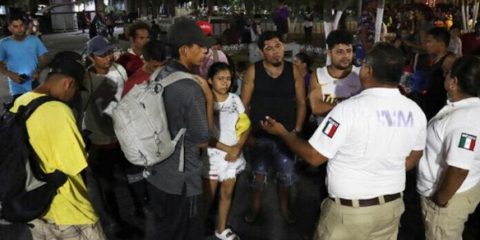 Casi la mitad de las familias migrantes son violentadas en México: ONG