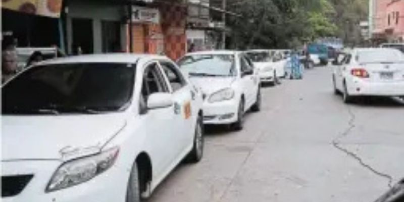 A punto de desaparecer el punto de taxis Hato de Enmedio-Centro, según taxistas