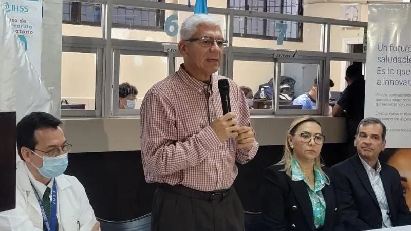 Falla en el sistema provocó caos en IHSS