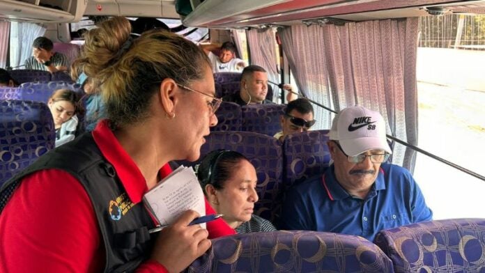 Inspeccionan rutas de transporte para garantizar aplicación del descuento a adultos mayores