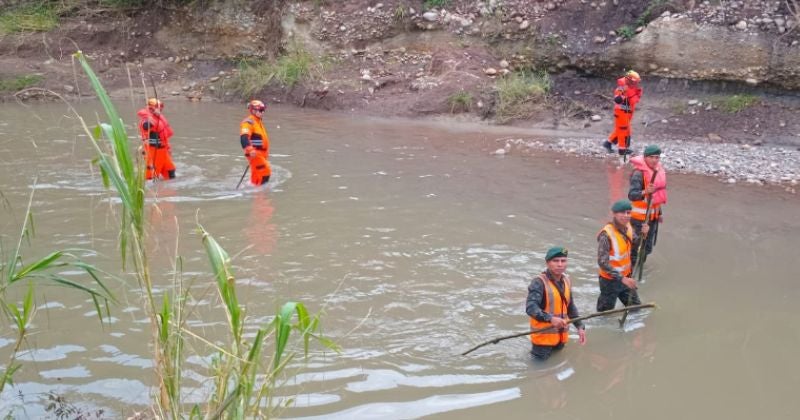 Intensifican búsqueda de menor en aguas del Río Lempa