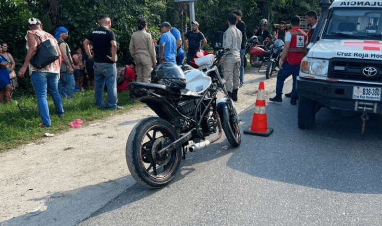 Carro «fantasma» le arrebata la vida a motociclista en Choloma