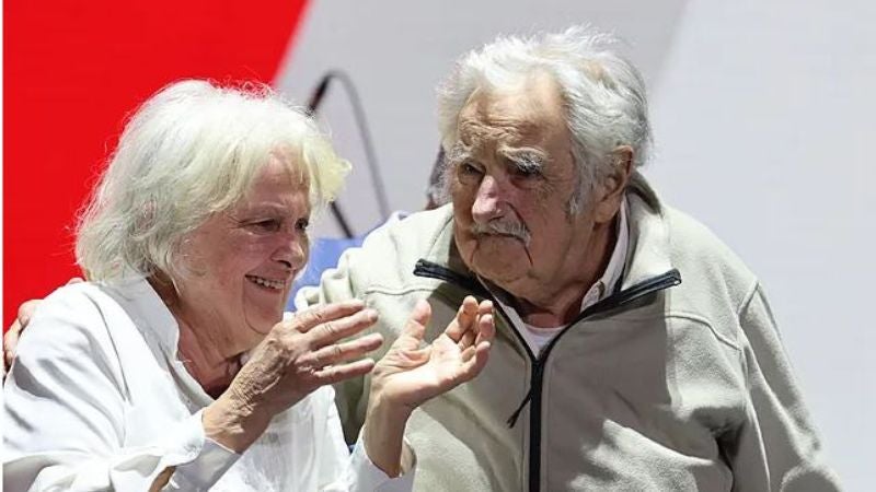 'Pepe' Mujica reaparece en acto de cierre de campaña