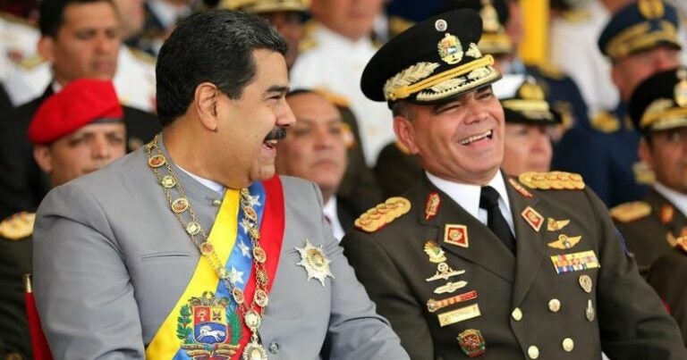 Nicolás Maduro ratifica ministro de defensa sancionado por USA en 2018