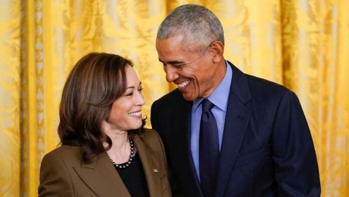 Obama entra en campaña para impulsar a Harris