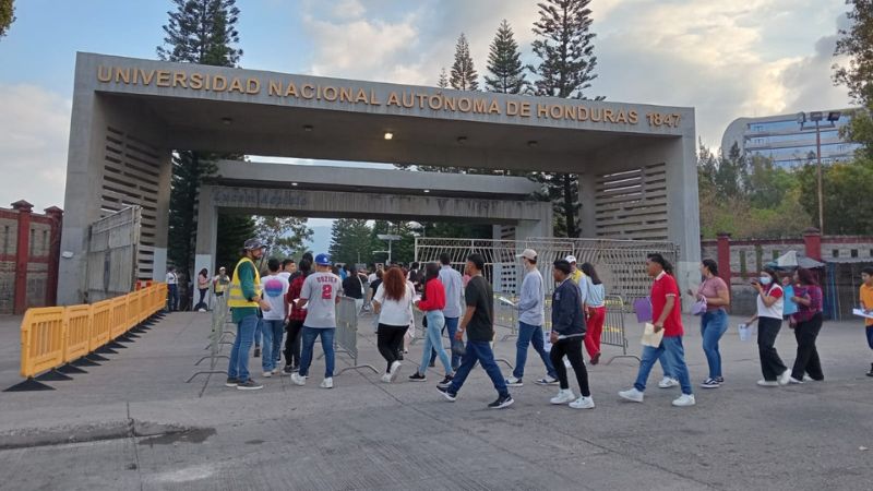 UNAH realiza validación de documentos