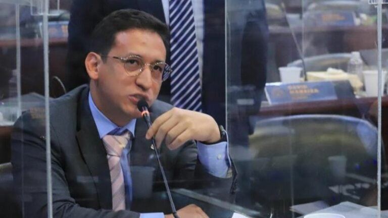 Diputado propone sancionar a quienes provocan zafarranchos en el Congreso