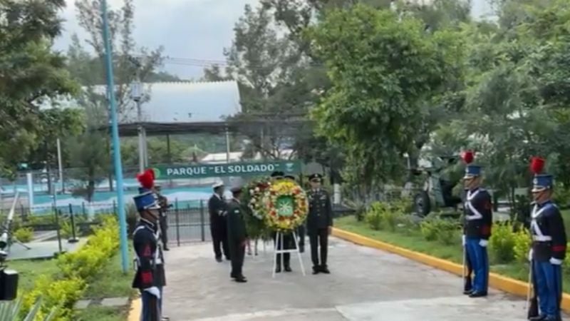 FFAA rinden homenaje a Francisco Morazán