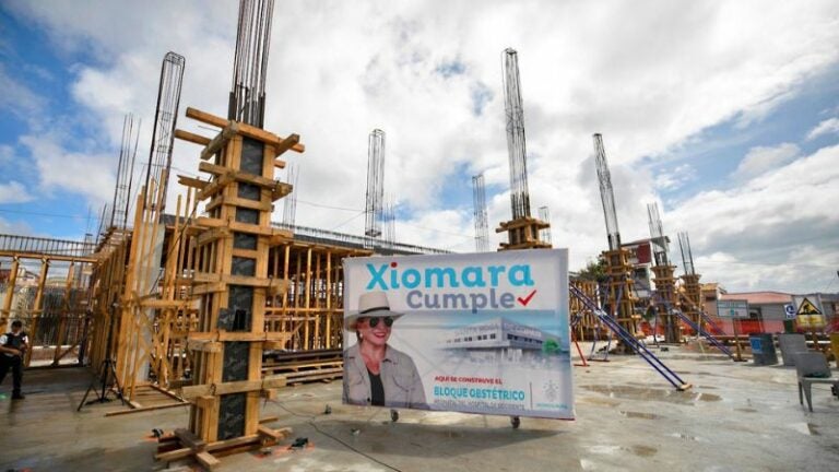 Xiomara Castro supervisa construcción de hospital neonatal en Copán