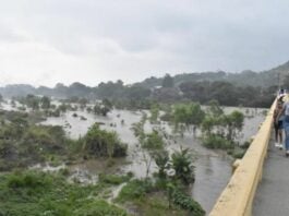 Más de 4 mil personas incomunicadas Río Cangrejal