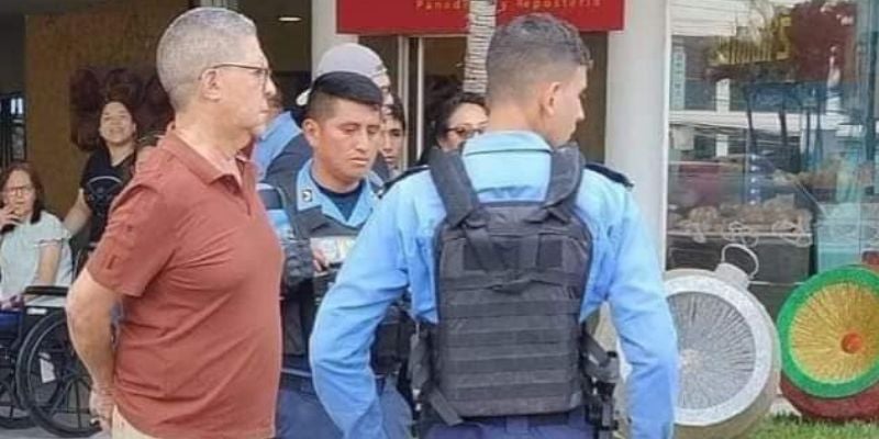 Detienen a hondureño por intentar abusar de un menor en un centro comercial 