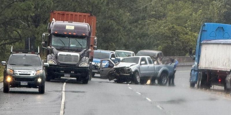 Lluvias por SARA provocan múltiples accidentes en varias ciudades