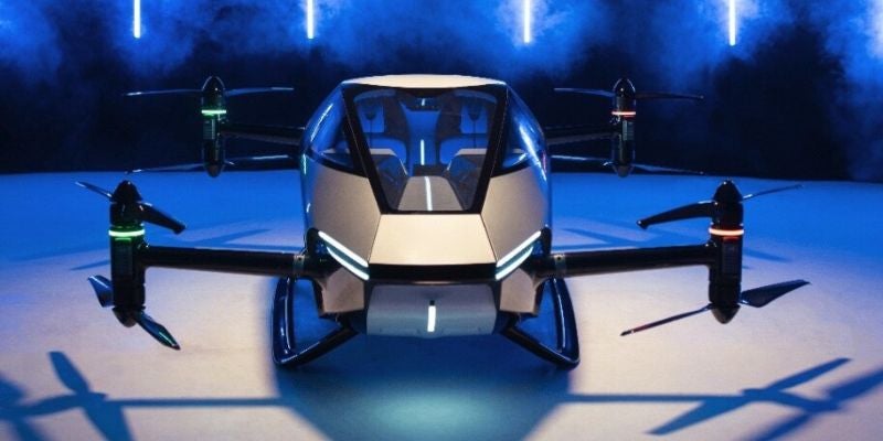 Auto volador chino realiza su primer vuelo tripulado ¿Cuándo estará a la venta?