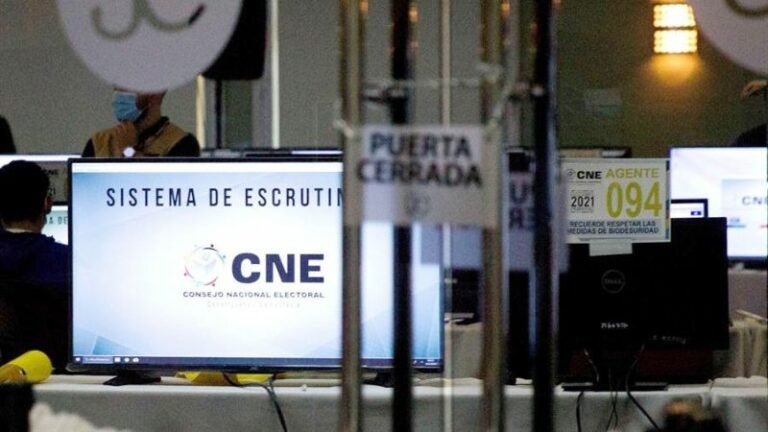 Cossette López: Estamos a punto de perder el TREP y nos amenazan por algo que ya pasó