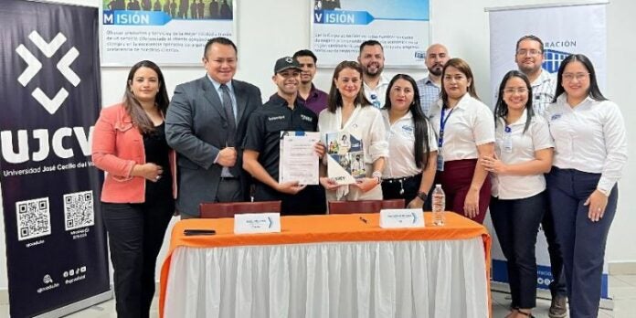 Corporación Lady Lee y la Universidad José Cecilio del Valle firman convenio de colaboración