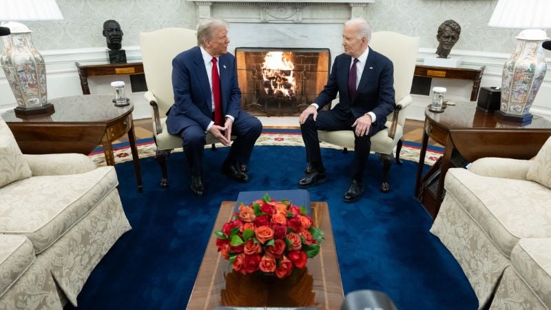 reunión Trump y Biden 