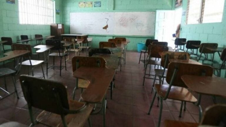 Suspenden actividades educativas en todos los niveles en Cortés