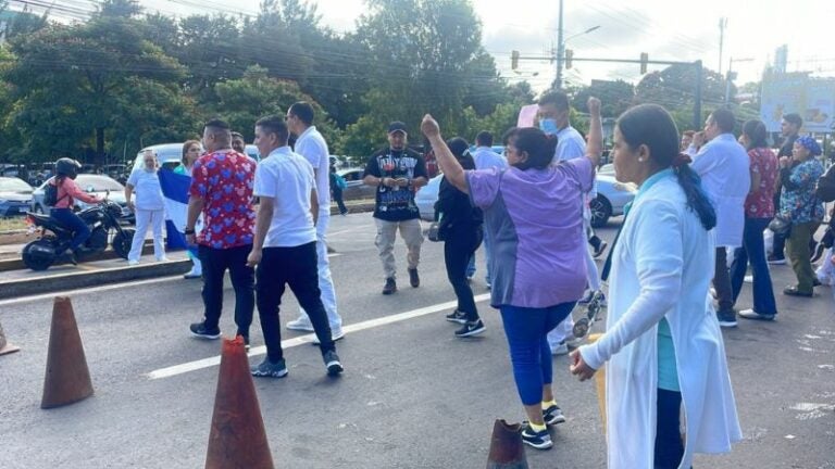 Personal sanitario del Hospital Escuela suspende labores por segundo día consecutivo