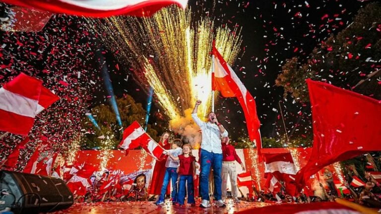 Jorge Cálix presenta la planilla del movimiento «Vamos Honduras»