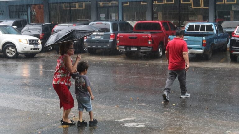 Pronostican lluvias con actividad eléctrica en el norte y nororiente del país