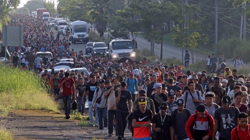 Texas ofrece a Trump unas 500 hectáreas para un centro de deportación de migrantes