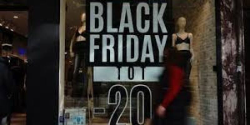 Fiebre del "Black Friday": Consumidores arrasan con las promociones en EEUU