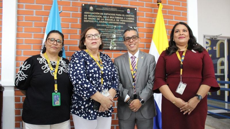 Inauguran cabina de radio y sala de redacción en la Ciudad Universitaria