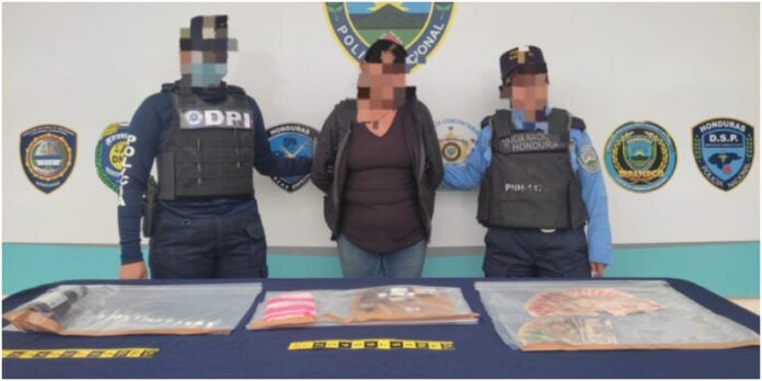 mujer detenida