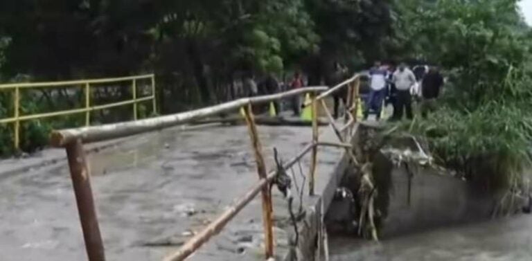 Puente de la colonia Larios Silva, en SPS, al borde del colapso