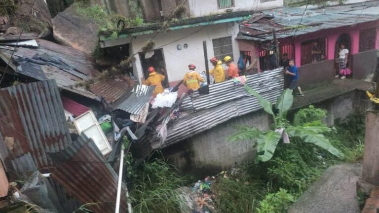 derrumbe rocas familias Tegucigalpa