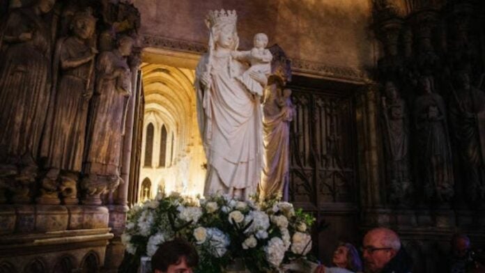 Virgen Notre Dame regresa casa