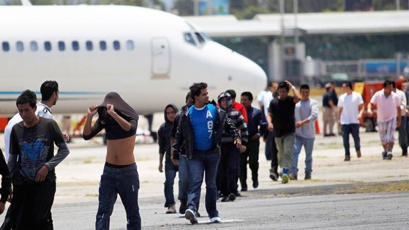 280 mil hondureños están en lista de deportación