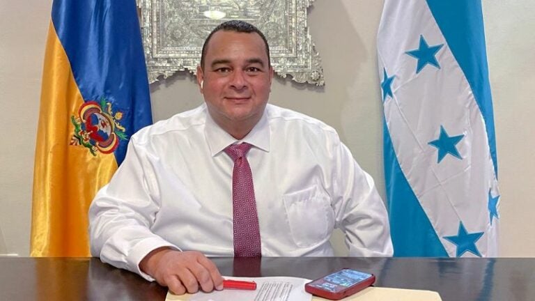 Alcalde Jorge Aldana sufre dos atentados