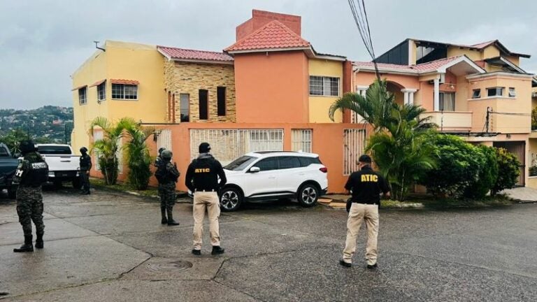 Aseguran bienes a 13 implicados en desfalco a la UNAH