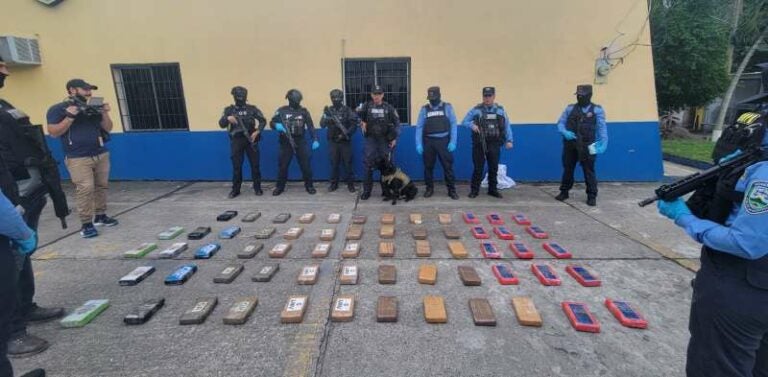 Hallan 62 kilos de cocaína en vehículo tras inspección en SPS