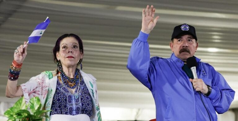 Juez argentino ordena captura internacional de Daniel Ortega y Rosario Murillo