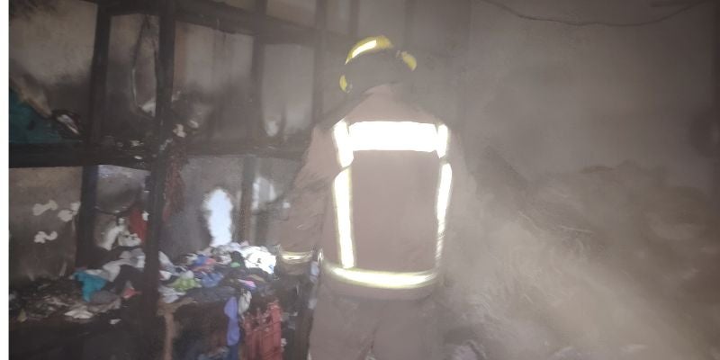 Incendio destruye tienda de ropa en avenidas de Comayagüela