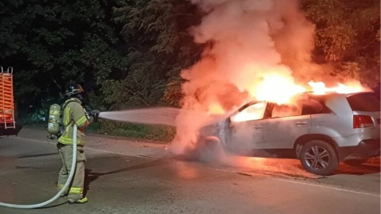 Kia incendiada en La Lima