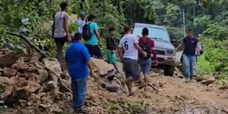 Los estragos del deterioro vial en La Ceiba: baches y carreteras intransitables