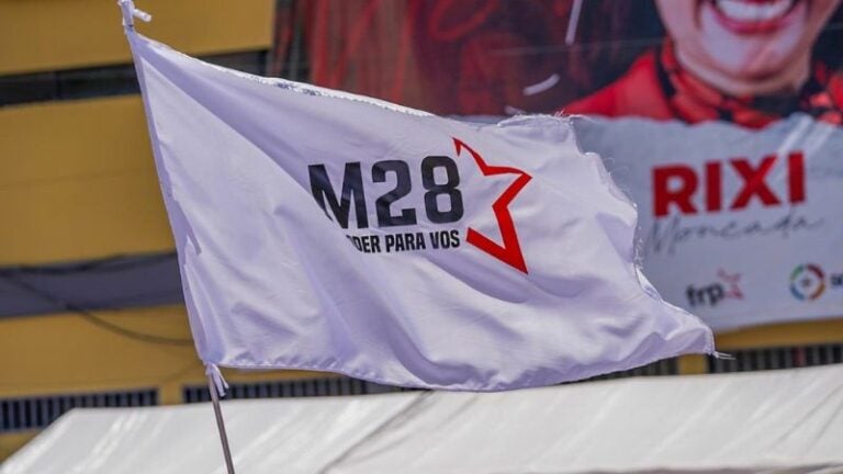 Denuncian monopolio M-28 Libre