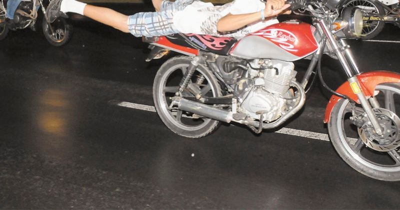 Motocicletas, carreras y leyes, una mezcla difícil de concretar