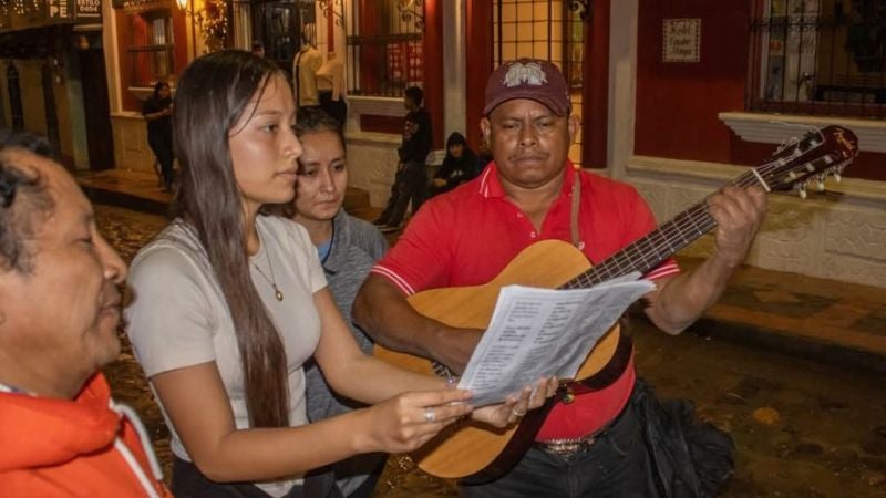 Tradición y Alegría: Las posadas navideñas encienden el espíritu navideño en Copán