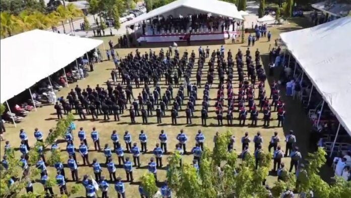 Comisionados ascienden generales policía