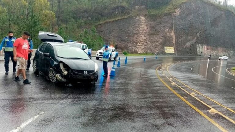 prudencia conducir por lluvias