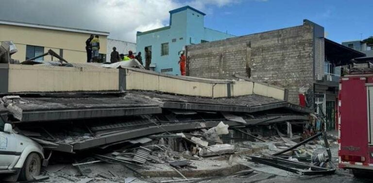 Al menos seis muertos y decenas de heridos deja terremoto de 7.3 en Vanuatu