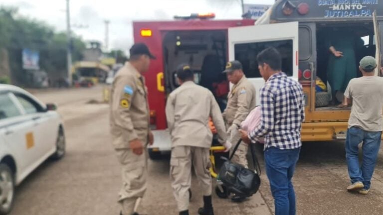 Mujer aborto espontáneo bus de Olancho